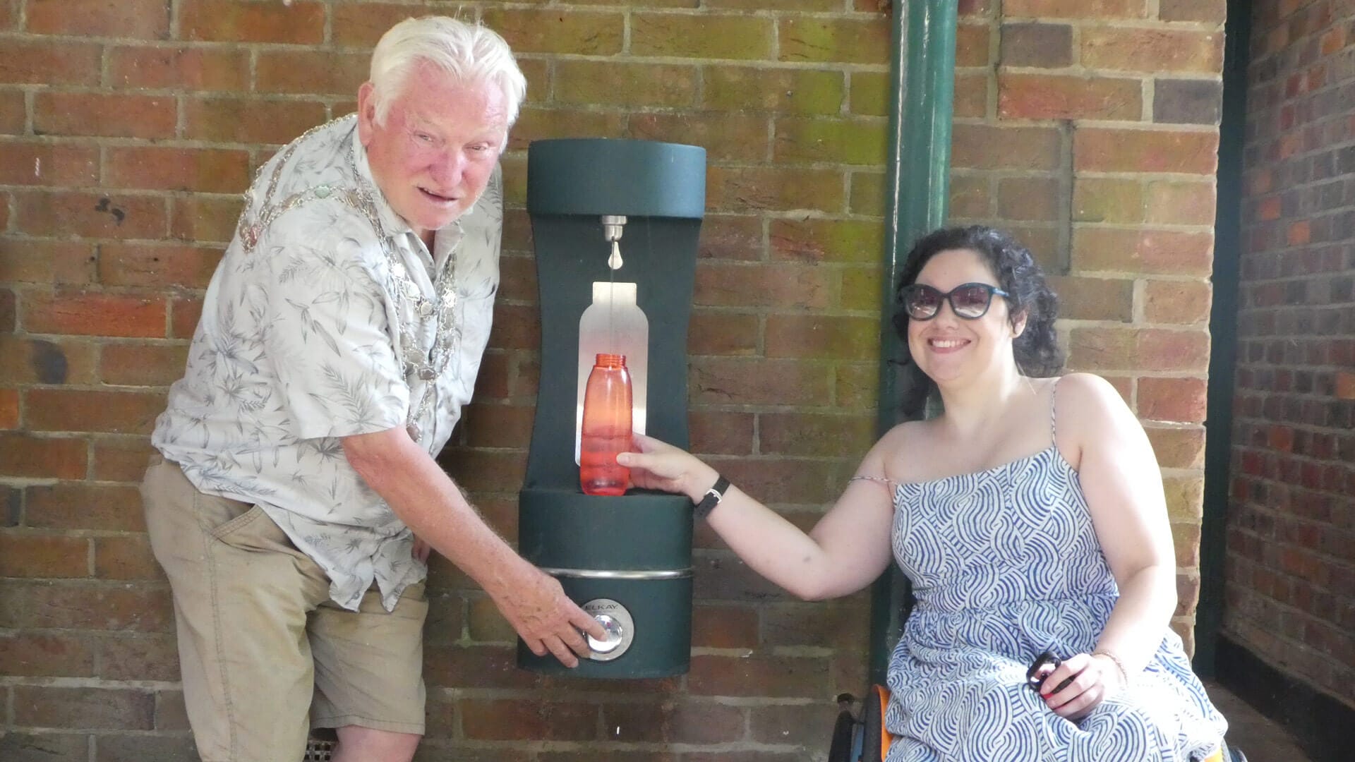 webWater-Fountain-launch-Photo-2