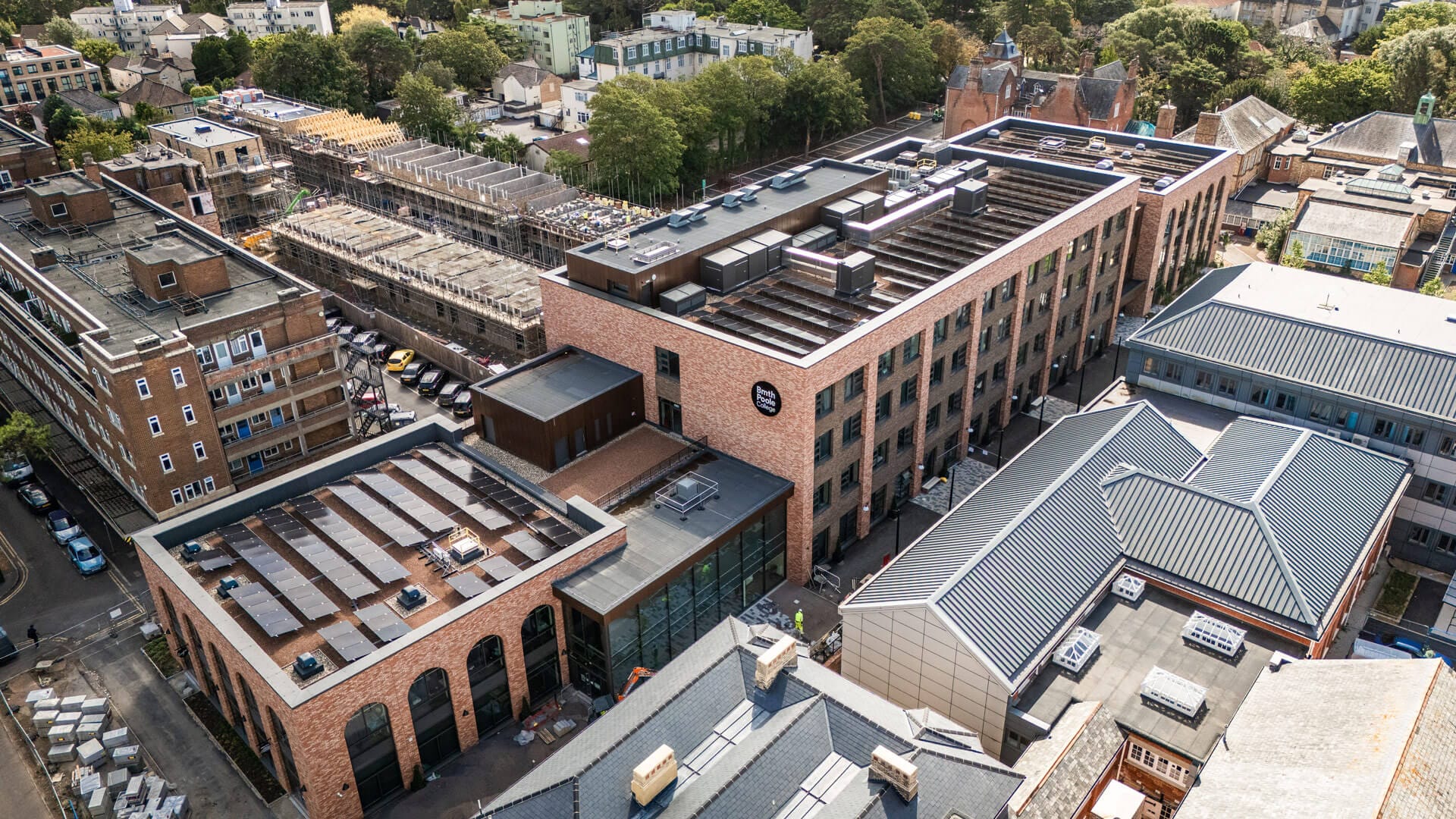 webBournemouth-and-Poole-College-40